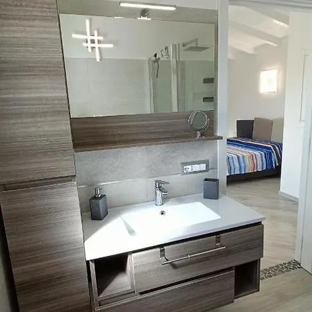 Villetta Nuova Con Piscina Privata * Budoni