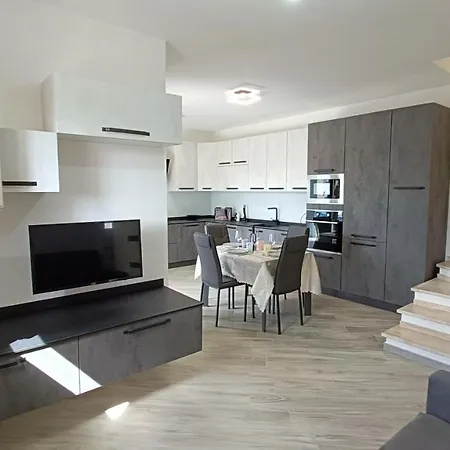 Casa vacanze Villetta Nuova Con Piscina Privata *