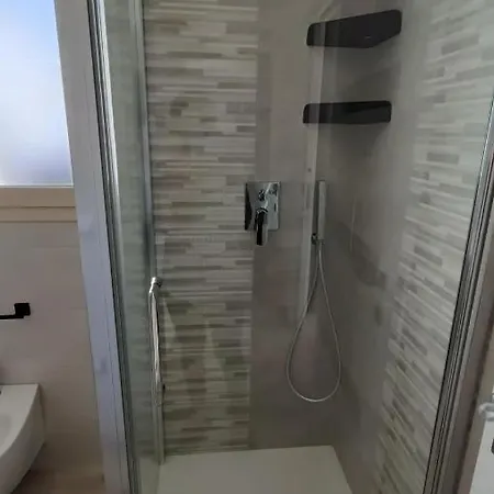 Casa vacanze Villetta Nuova Con Piscina Privata *
