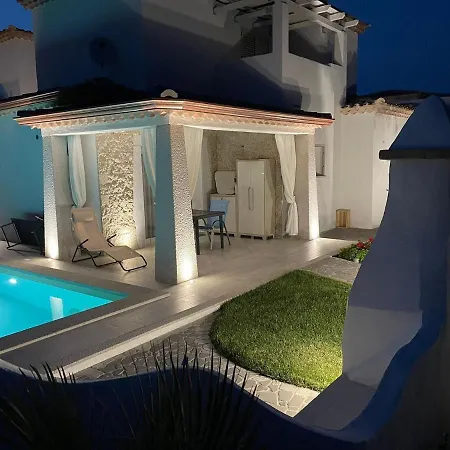 Villetta Nuova Con Piscina Privata * Budoni